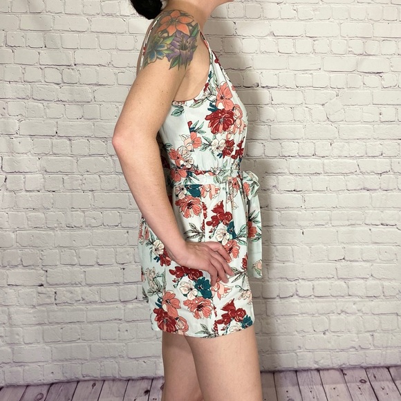 Strappy floral romper - Picture 3 of 4